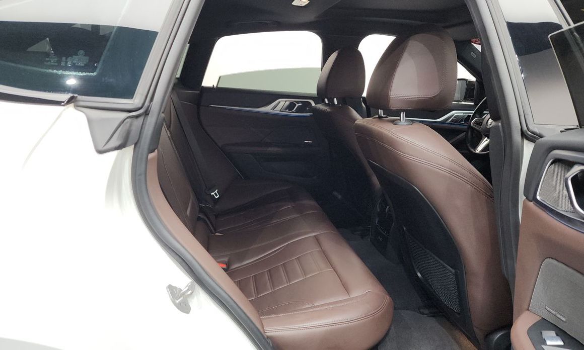 BMW i4 2023