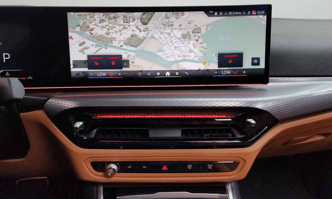 BMW 3-Series 2025