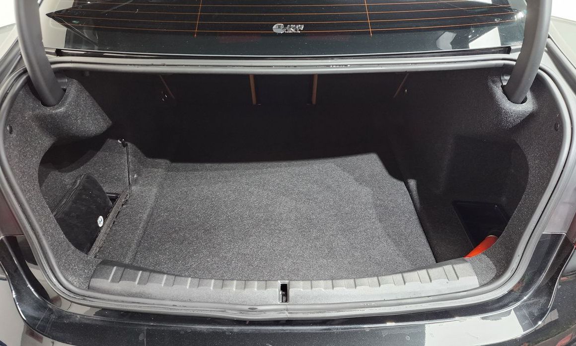 BMW 3-Series 2025