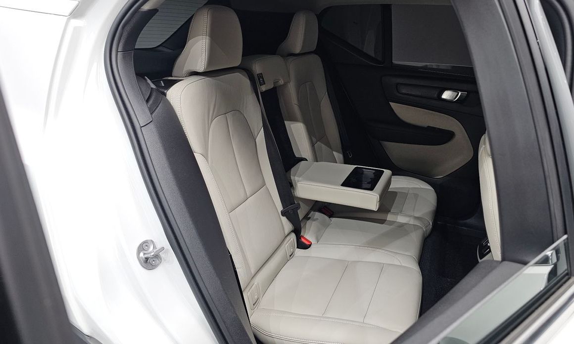 Volvo XC40 2025