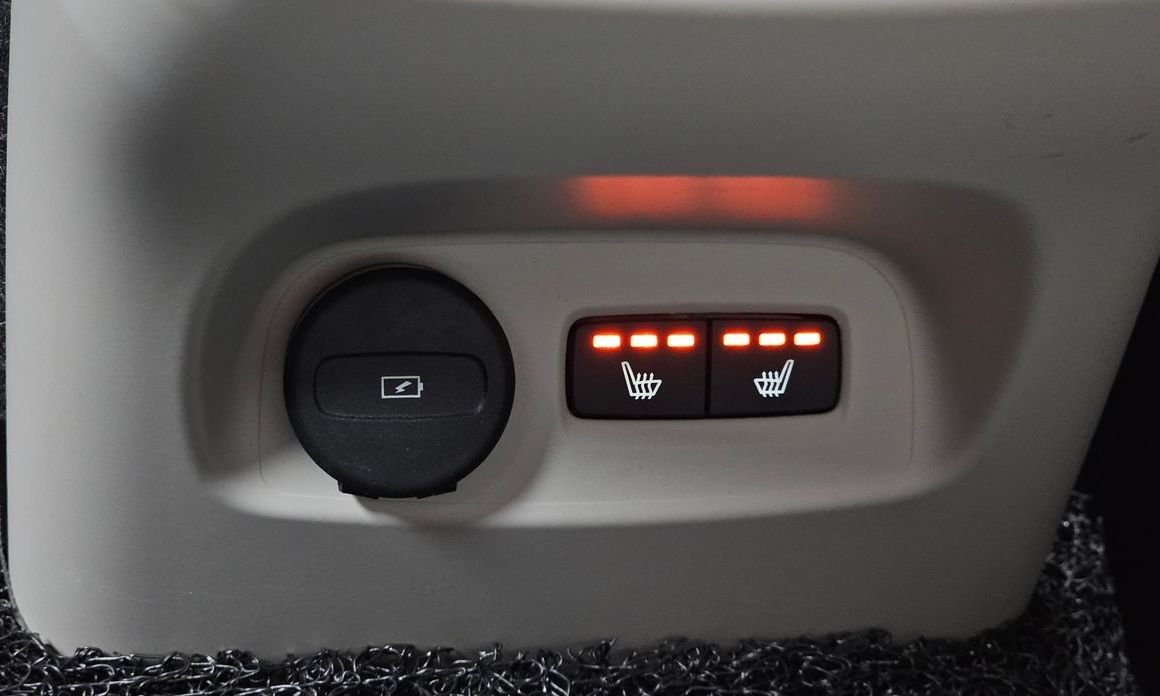 Volvo XC40 2025