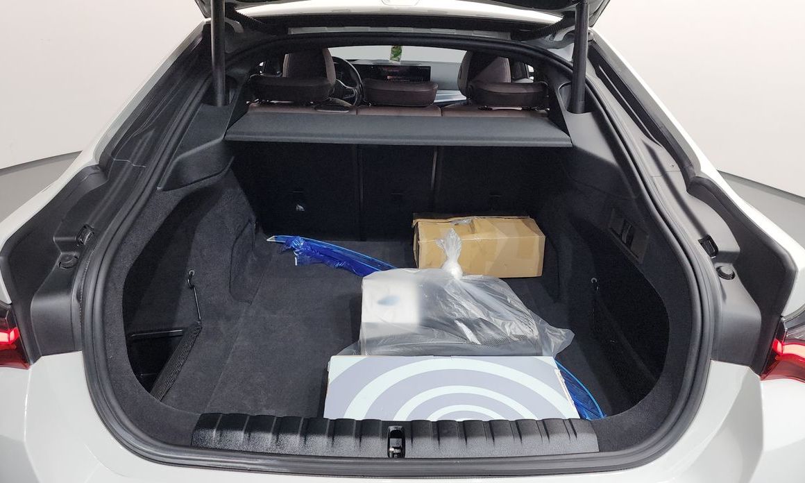 BMW i4 2023