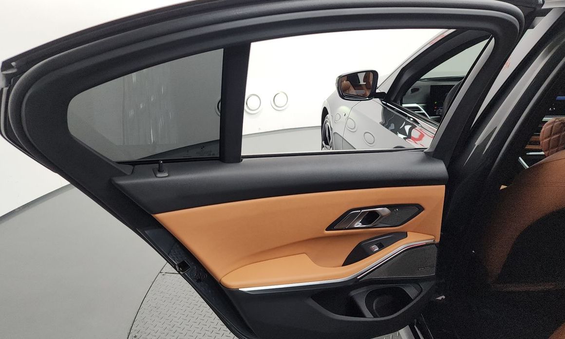 BMW 3-Series 2025