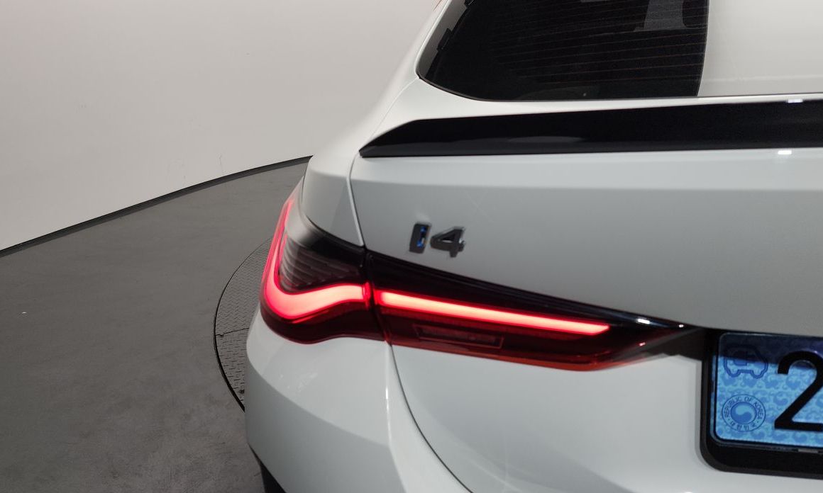 BMW i4 2023