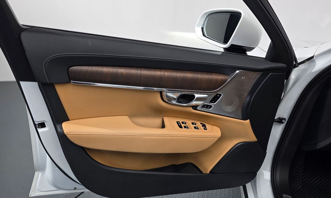 Volvo S90 2023