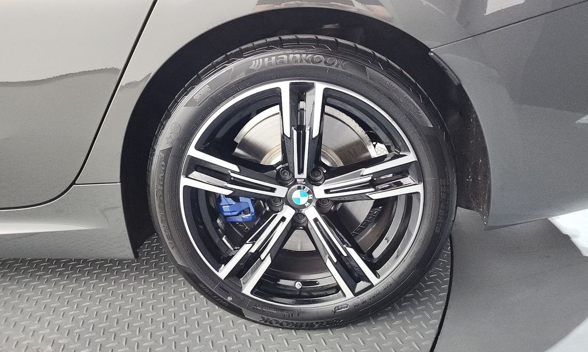 BMW 3-Series 2025