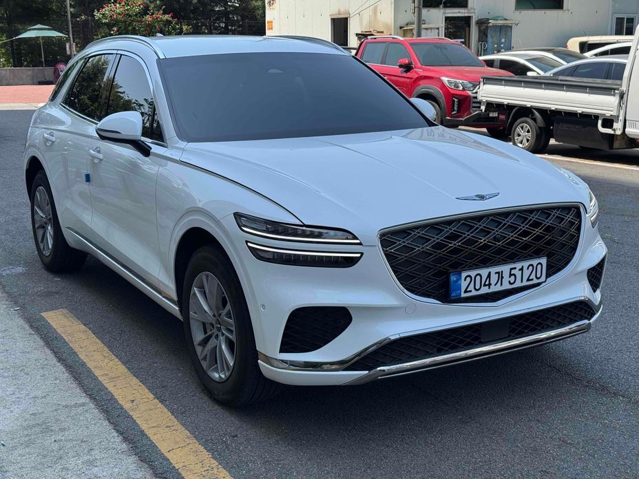 Genesis GV70 2025