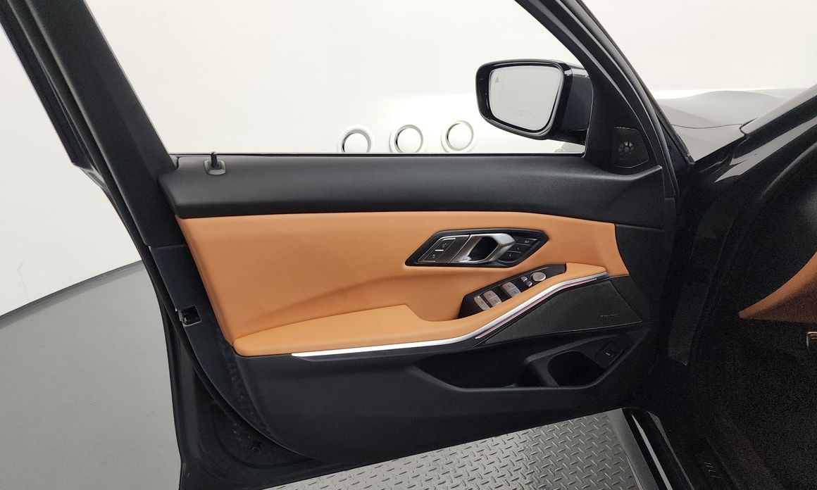BMW 3-Series 2025