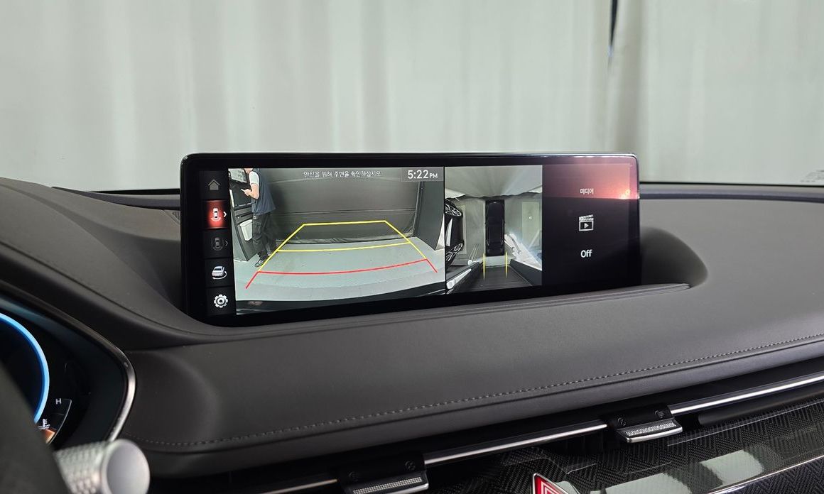 Genesis G80 2023