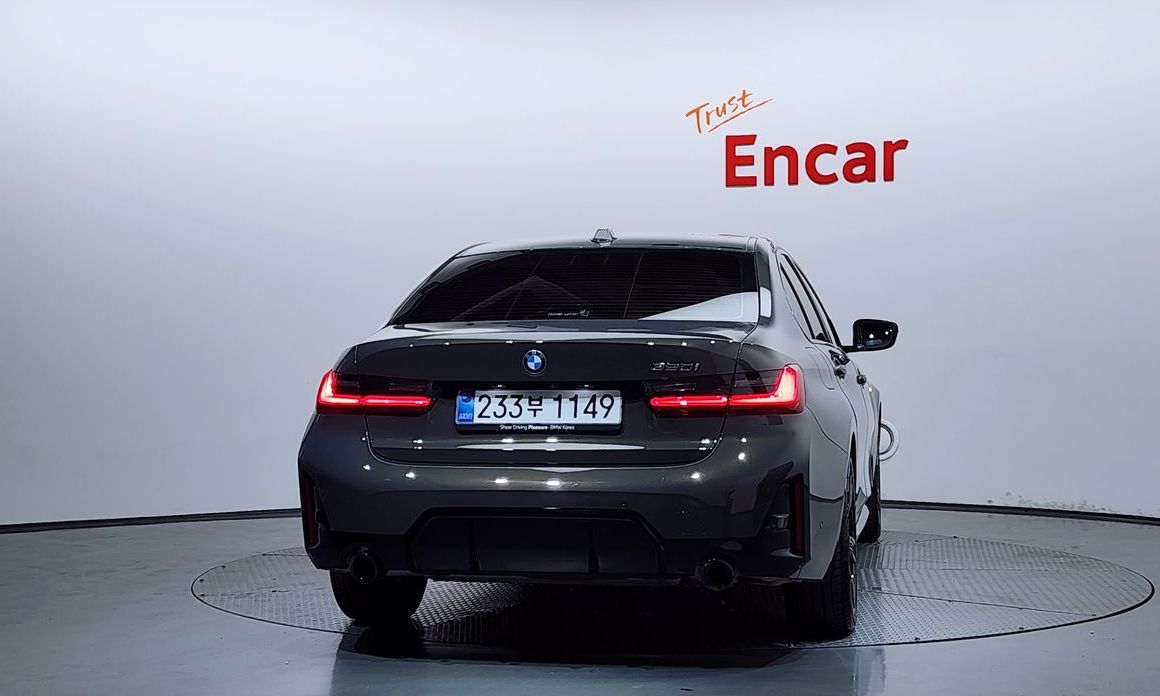 BMW 3-Series 2025