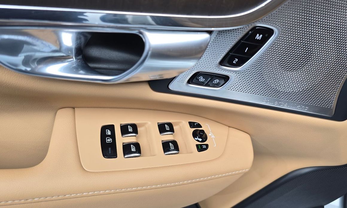 Volvo S90 2023