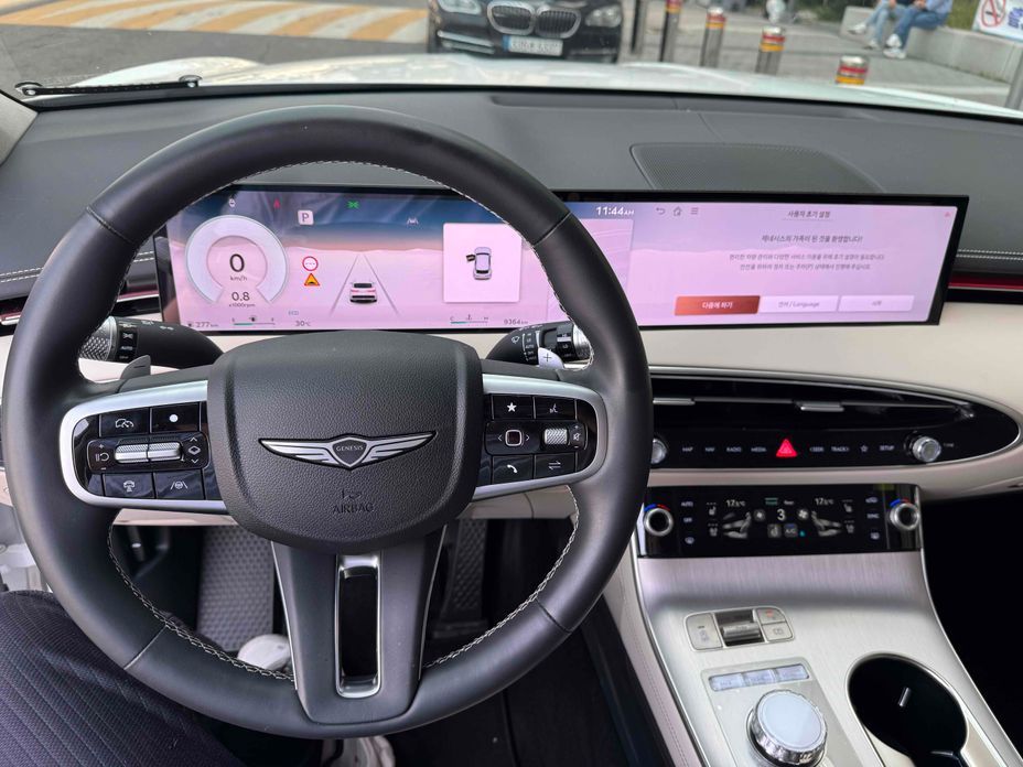 Genesis GV70 2025