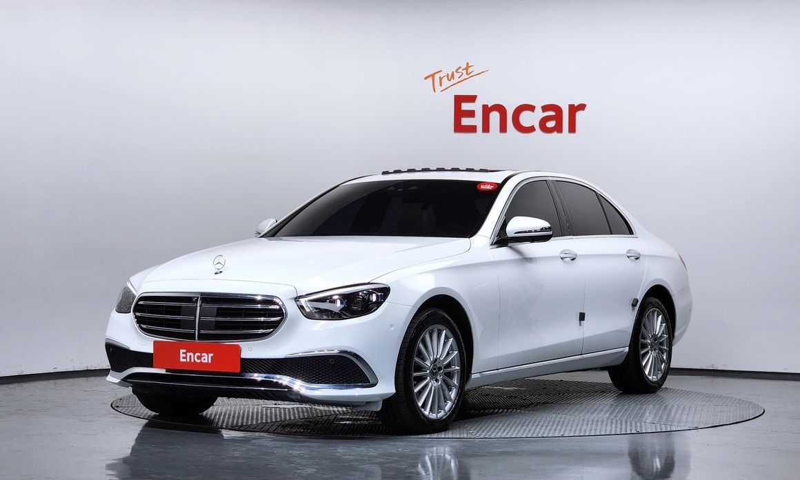Mercedes-Benz E-Class 2023