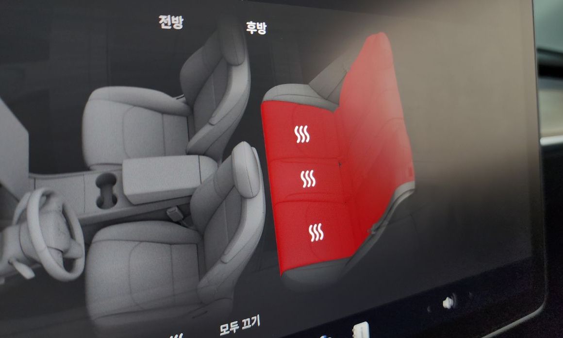 Tesla Model Y 2024