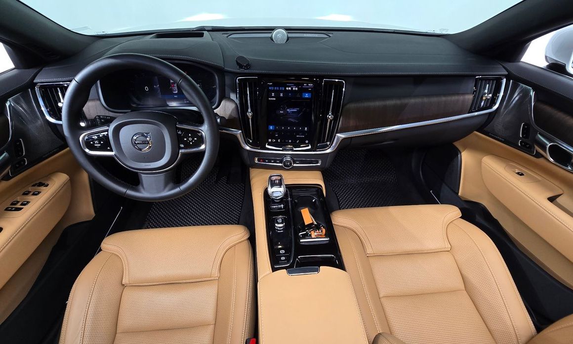 Volvo S90 2023
