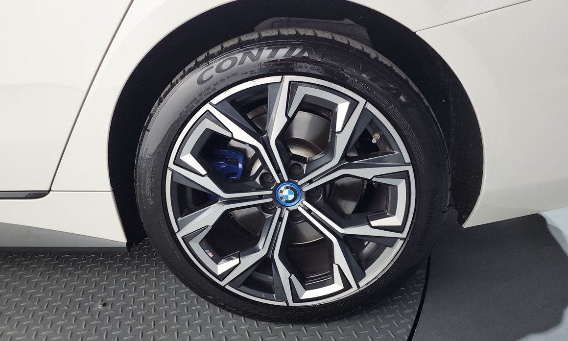 BMW i4 2023