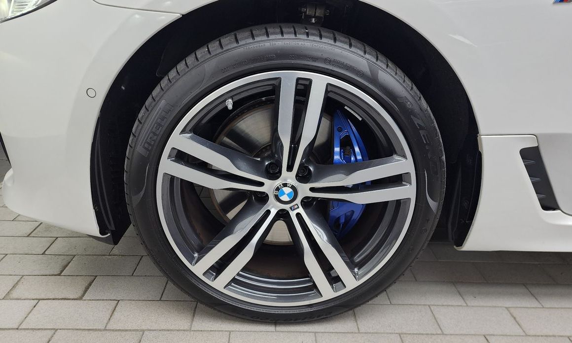 BMW Gran Turismo 2023