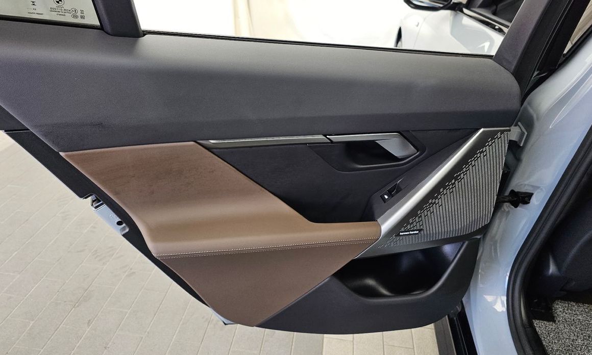 BMW 5-Series 2024
