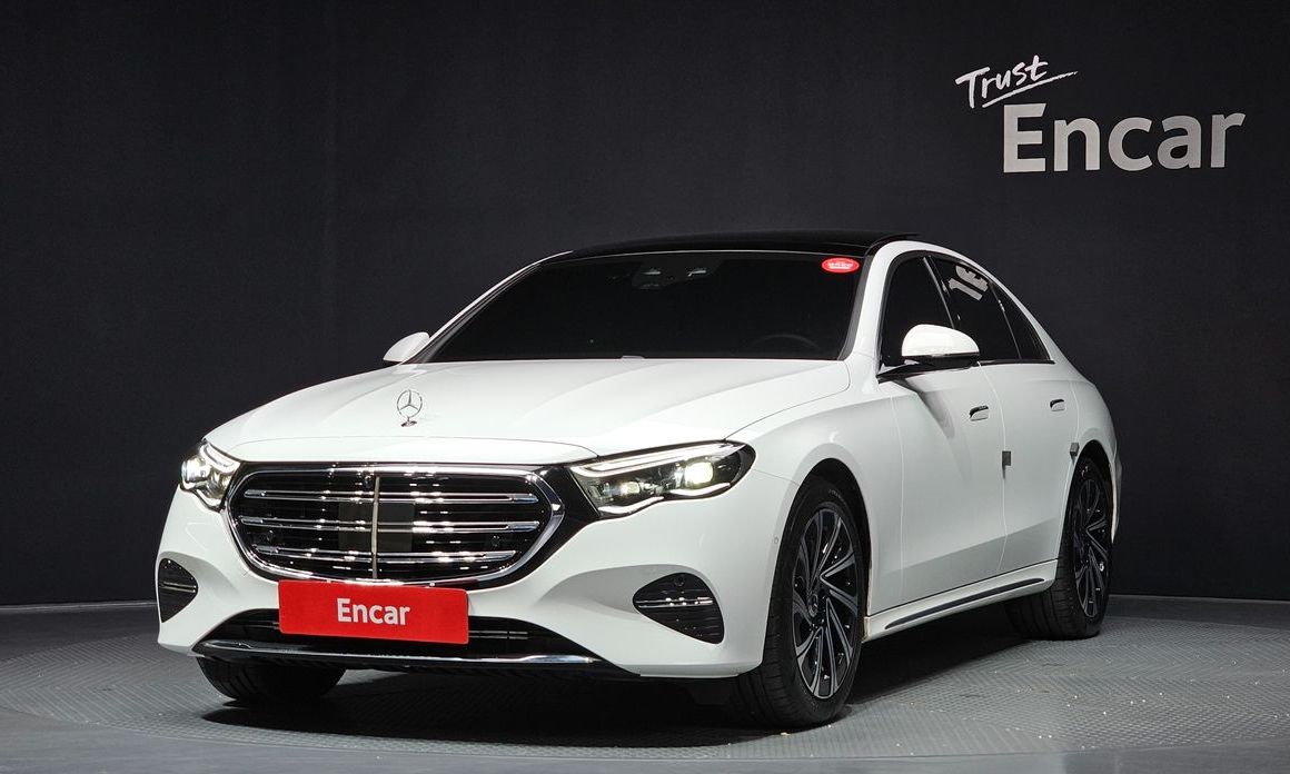 Mercedes-Benz E-Class 2024