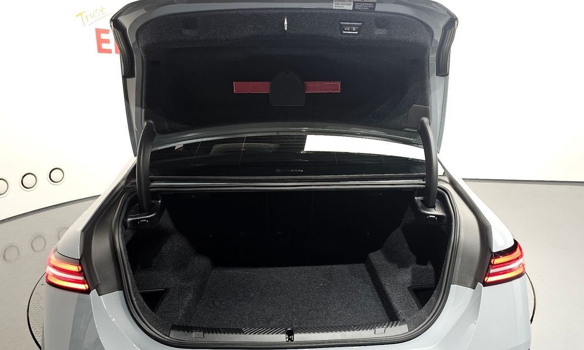 BMW 5-Series 2025