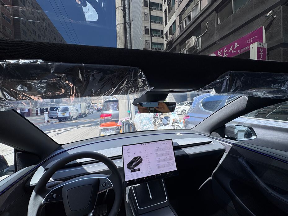 Tesla Model Y 2026