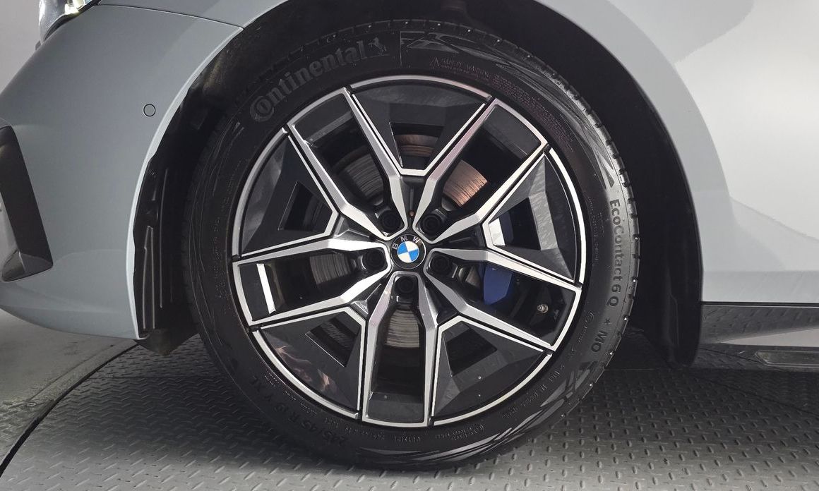 BMW 5-Series 2026