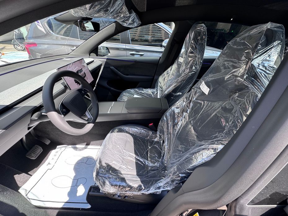 Tesla Model Y 2026