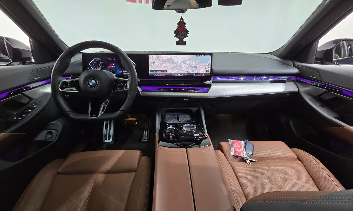 BMW 5-Series 2024