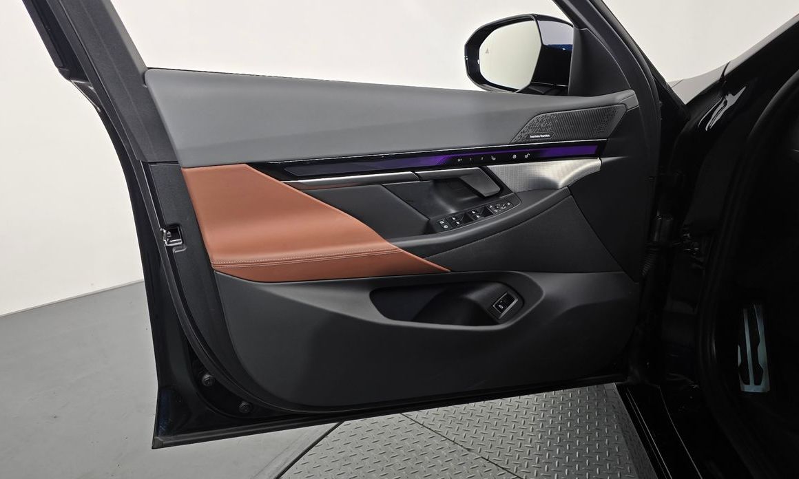 BMW 5-Series 2024