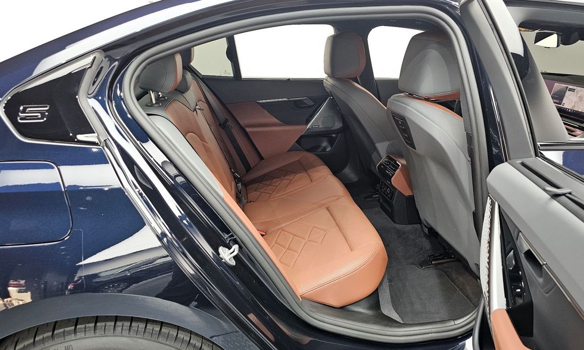 BMW 5-Series 2026