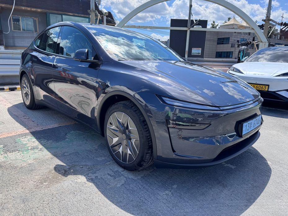 Tesla Model Y 2026