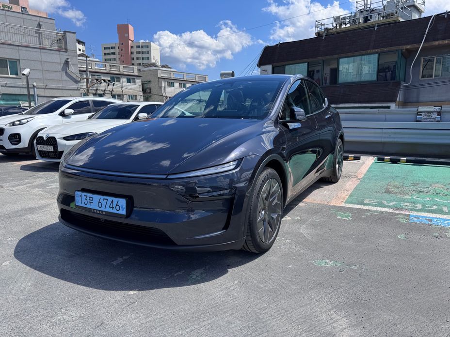 Tesla Model Y 2026