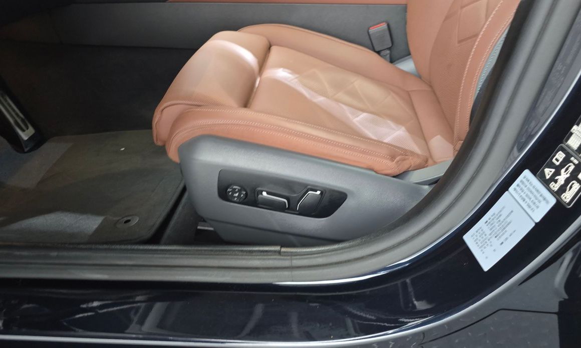 BMW 5-Series 2024