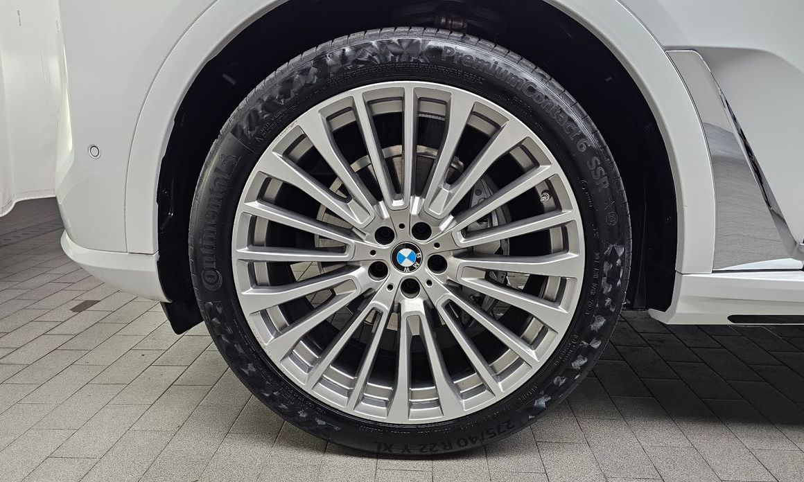 BMW X7 2024