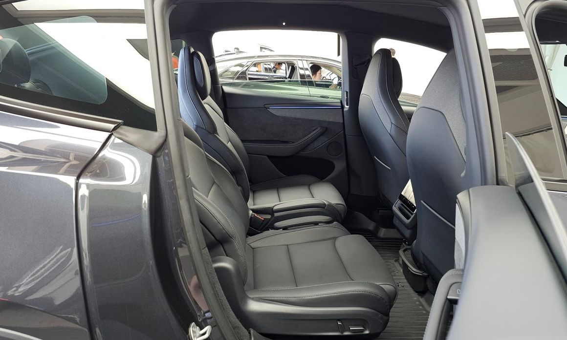 Tesla Model Y 2026
