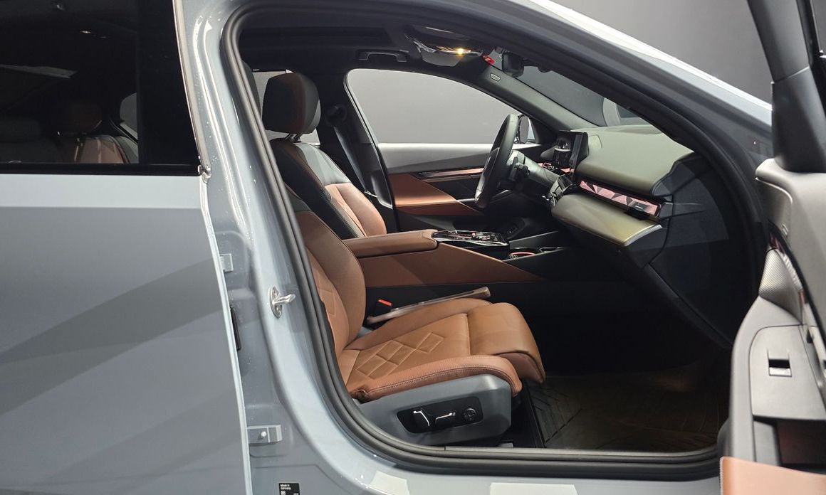 BMW 5-Series 2025