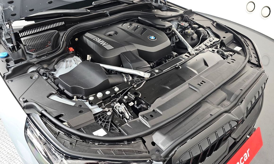 BMW 5-Series 2025