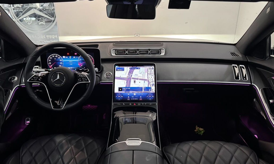 Mercedes-Benz S-Class 2025