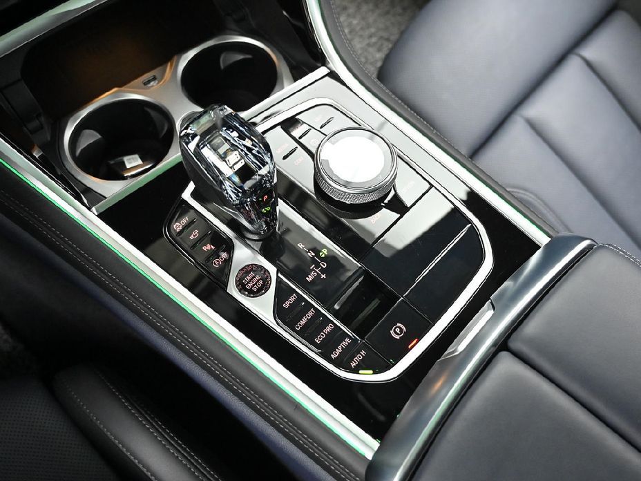 BMW 8-Series 2023