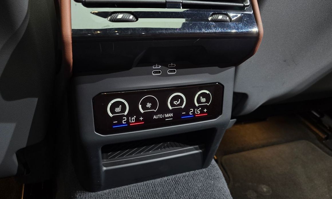 BMW 5-Series 2024