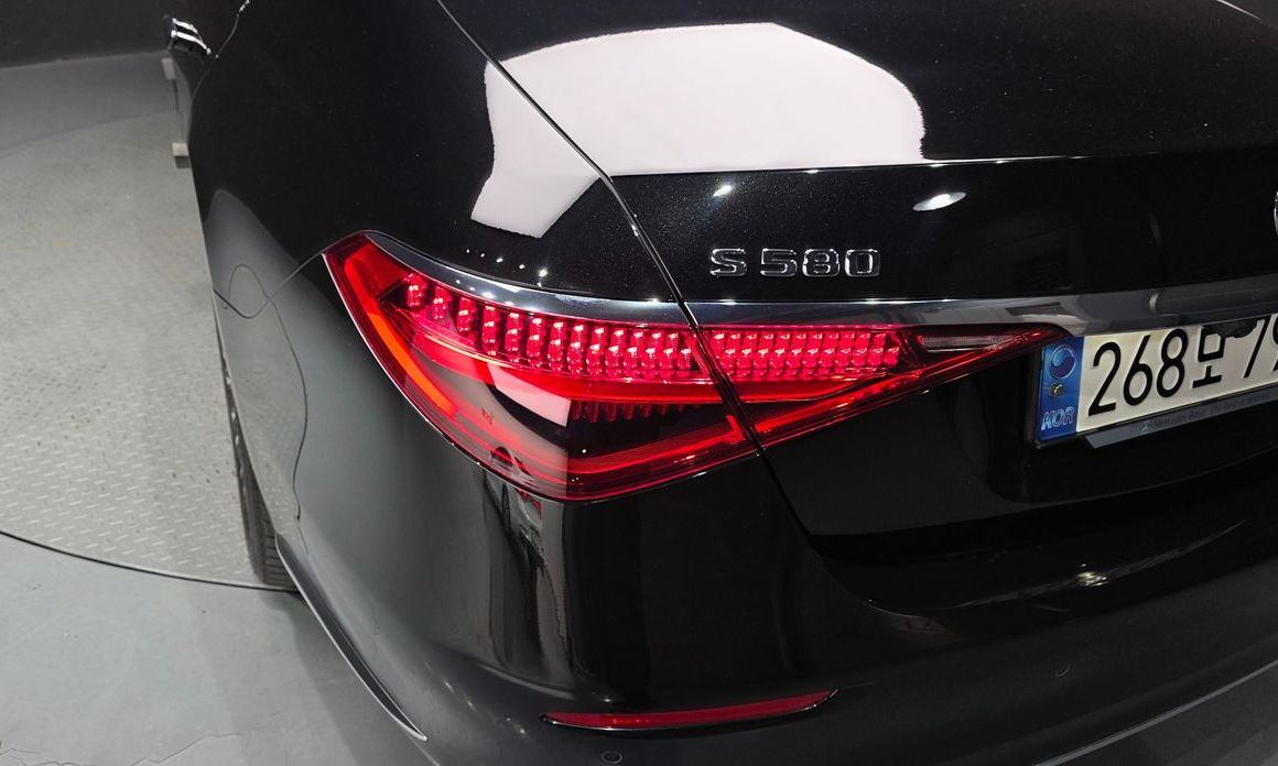 Mercedes-Benz S-Class 2021