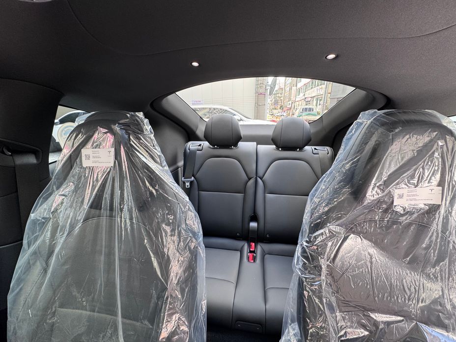 Tesla Model Y 2026