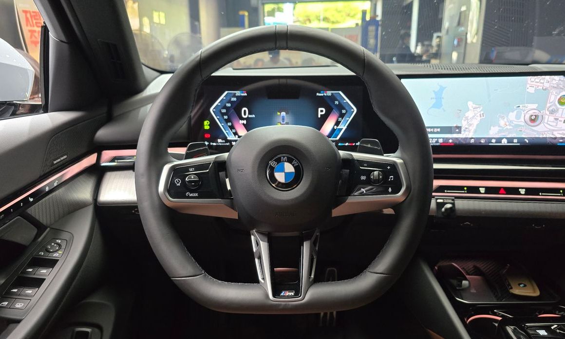 BMW 5-Series 2025