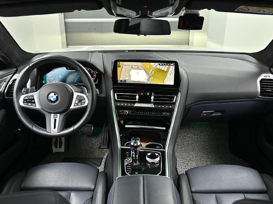 BMW 8-Series 2023
