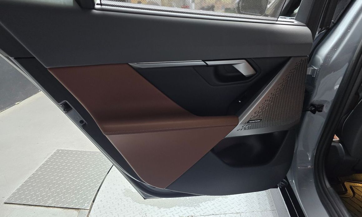 BMW 5-Series 2025