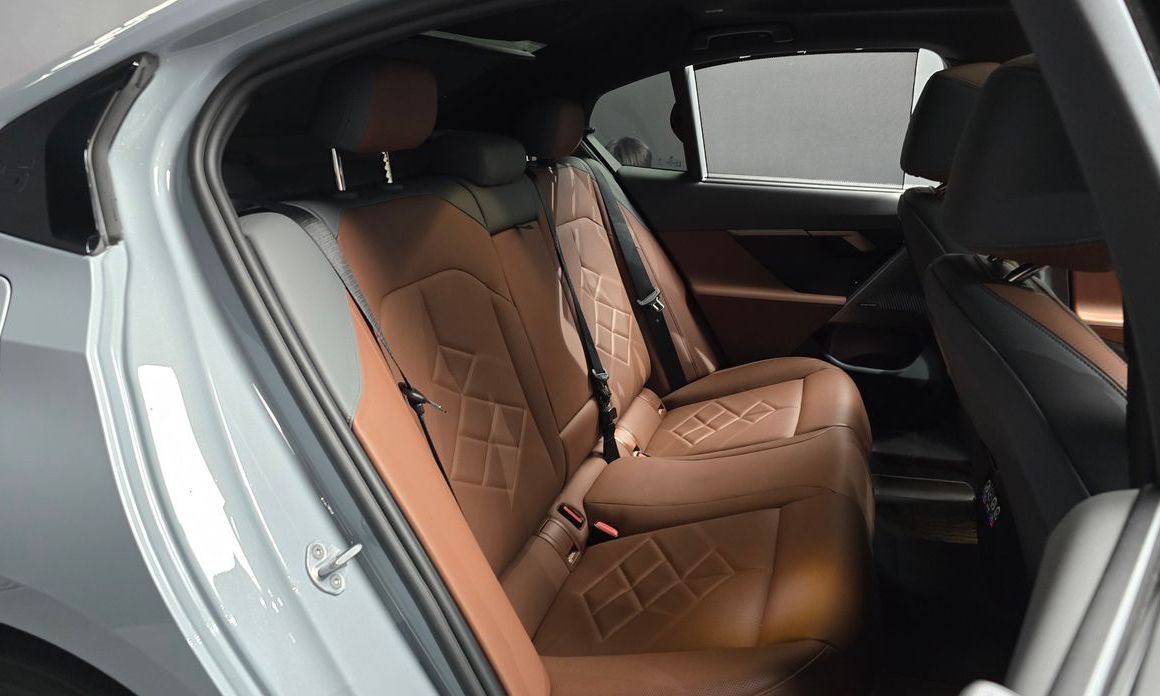 BMW 5-Series 2025