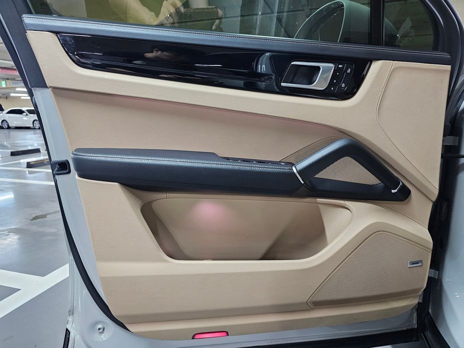 Porsche Cayenne 2022
