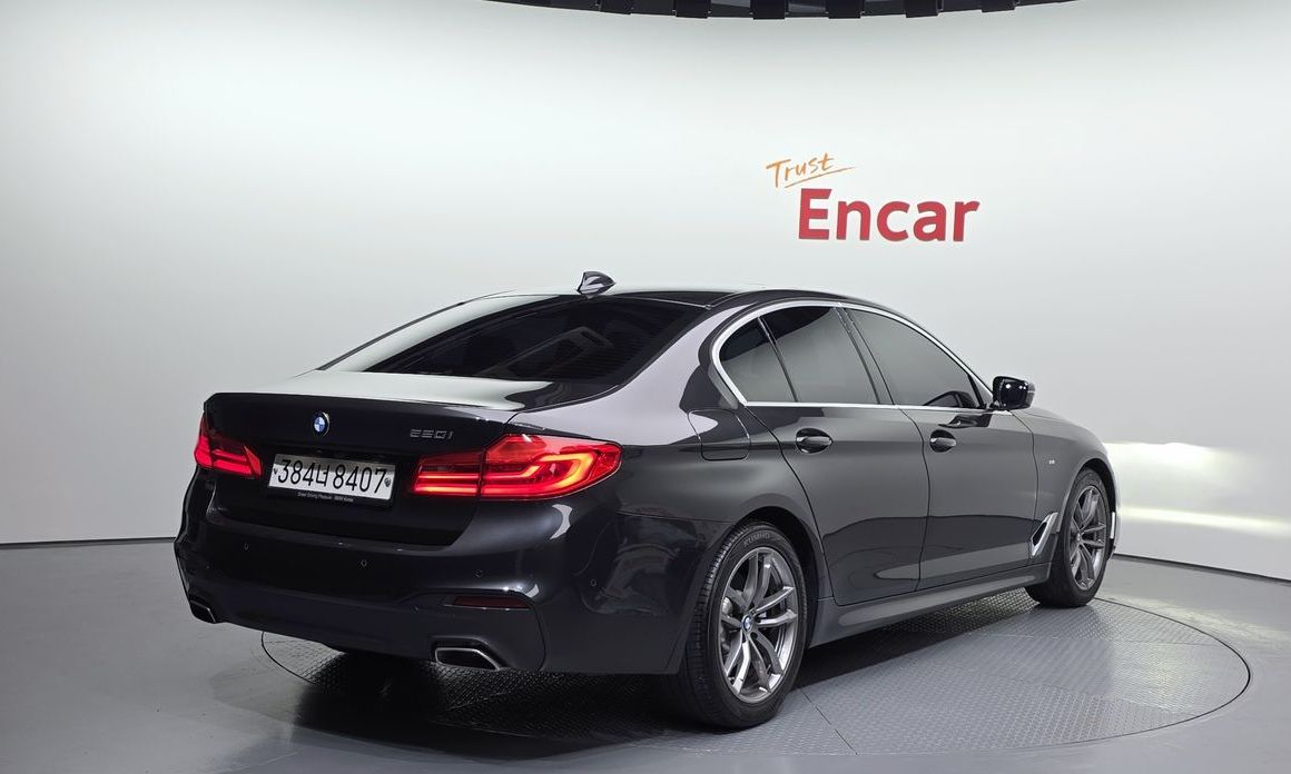 BMW 5-Series 2020