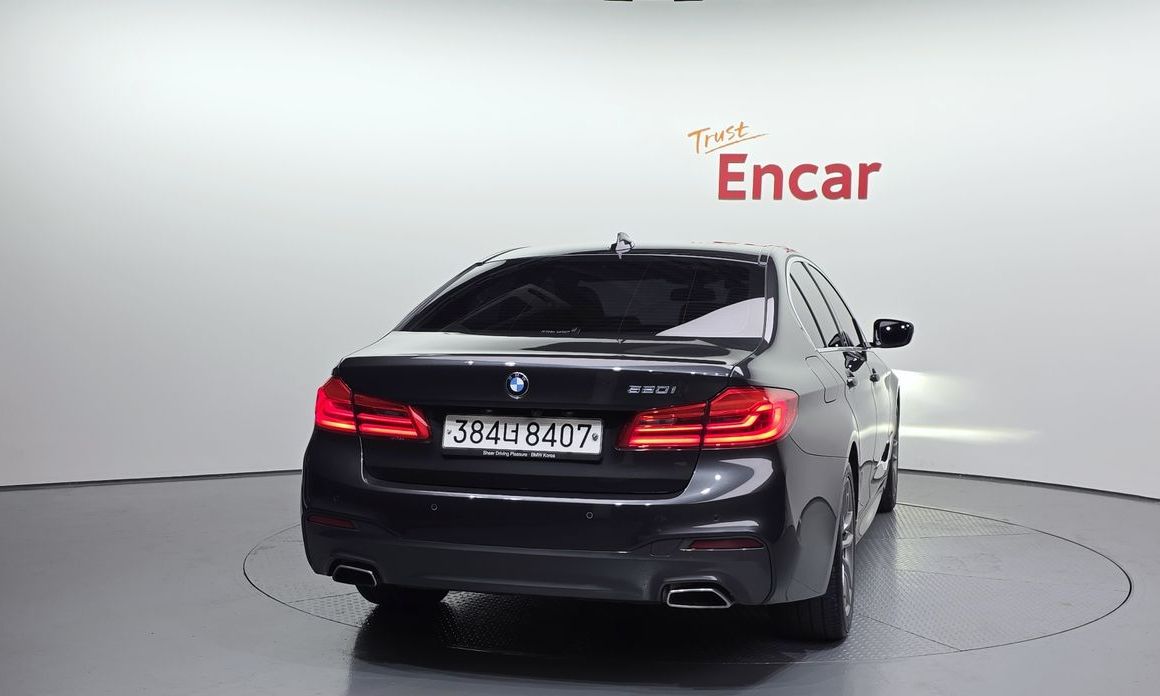 BMW 5-Series 2020
