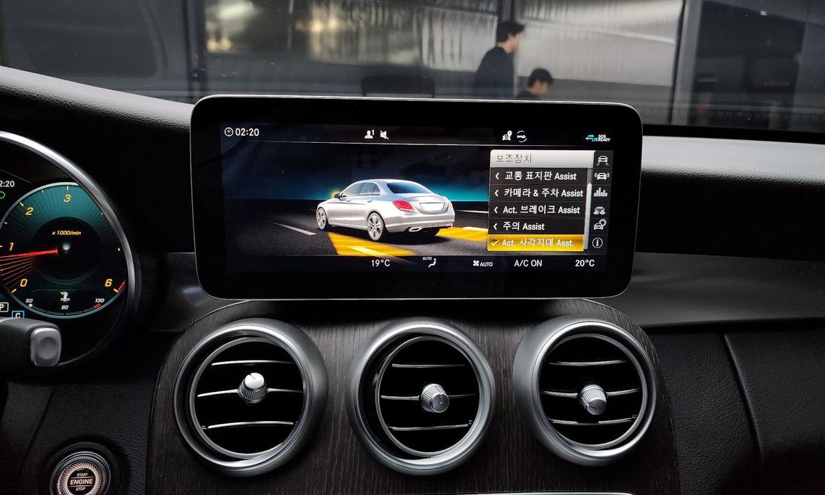 Mercedes-Benz C-Class 2021